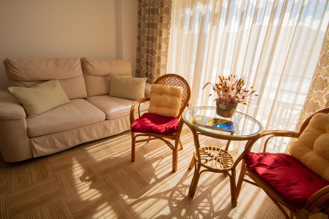 Mai Danube Hotel Ieşelniţa Kültér fotó