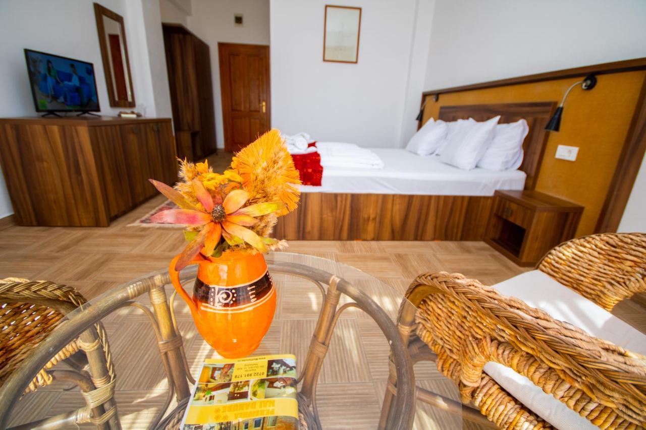 Mai Danube Hotel Ieşelniţa Kültér fotó