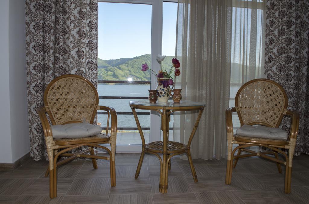Mai Danube Hotel Ieşelniţa Kültér fotó